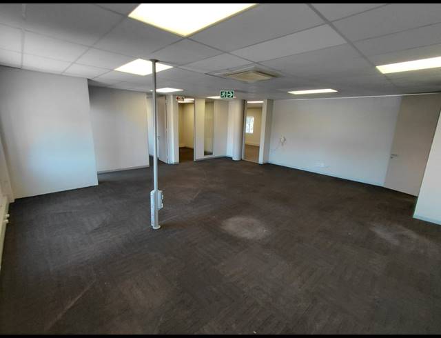 260M² OFFICE TO LET IN FOURWAYS